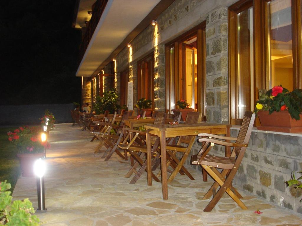 Elatou Hotel Ano Chora Exterior photo